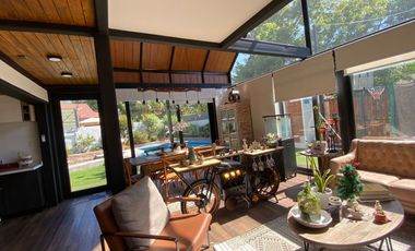 Oportunidad Única.Moderna Casa Remodelada, Buena Conección
