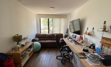 Oportunidad Única.Moderna Casa Remodelada, Buena Conección