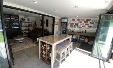 Oportunidad Única.Moderna Casa Remodelada, Buena Conección