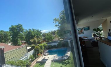 Oportunidad Única.Moderna Casa Remodelada, Buena Conección
