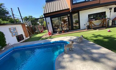 Oportunidad Única.Moderna Casa Remodelada, Buena Conección