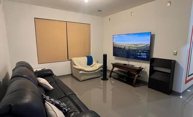 RENTA CASA  CON JARDIN EN FRACCIONAMIENTO PROVINCIA SANTA ELENA , QUERETARO