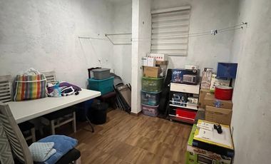 RENTA CASA  CON JARDIN EN FRACCIONAMIENTO PROVINCIA SANTA ELENA , QUERETARO