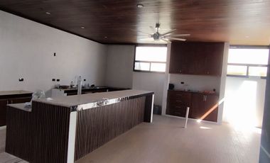 VENTA DE RESIDENCIA EN CAMPOS ELISEOS