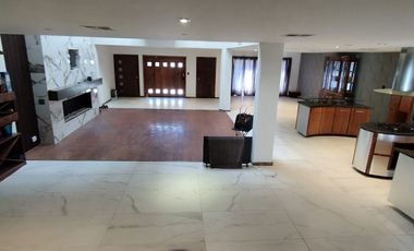 VENTA DE RESIDENCIA EN CAMPOS ELISEOS