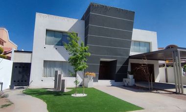 VENTA DE RESIDENCIA EN CAMPOS ELISEOS