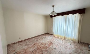 CASA EN VENTA EN AGUASCALIENTES, FRACC. DEL VALLE 1