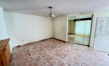CASA EN VENTA EN AGUASCALIENTES, FRACC. DEL VALLE 1