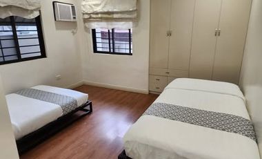 5 Bedroom House and Lot with 4 Car Garage For Rent at White Plains Quezon city