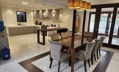 5 Bedroom House and Lot with 4 Car Garage For Rent at White Plains Quezon city