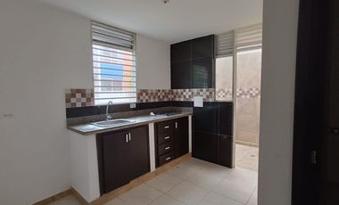 CASA EN CONJUNTO RESIDENCIAL LAS HELICONIAS