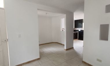 CASA EN CONJUNTO RESIDENCIAL LAS HELICONIAS