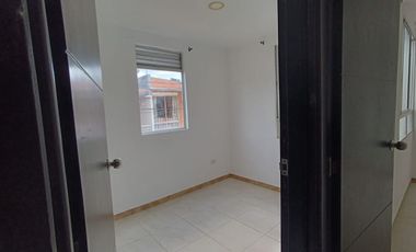 CASA EN CONJUNTO RESIDENCIAL LAS HELICONIAS