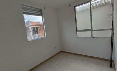 CASA EN CONJUNTO RESIDENCIAL LAS HELICONIAS
