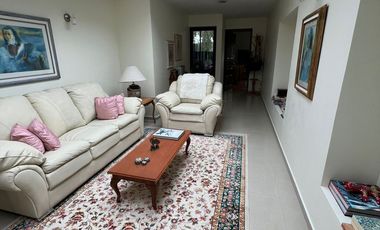 HERMOSA RESIDENCIA EN RENTA-VENTA 
