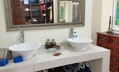 HERMOSA RESIDENCIA EN RENTA-VENTA 