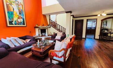 Casa de venta con suite posterior en Valle de los Chillos- sector Playa Chica