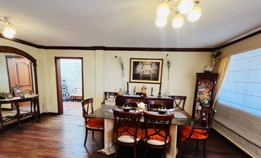 Casa de venta con suite posterior en Valle de los Chillos- sector Playa Chica