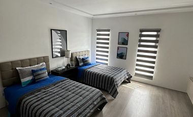 Gaha Townhouse, 5-Bedroom Townhouse for Sale, Parañaque City