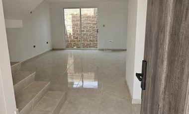 CASA EN VENTA CON ROOF GARDEN EN SAN FRANCISCO OCOTLÁN, CORONANGO