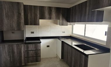 CASA EN VENTA CON ROOF GARDEN EN SAN FRANCISCO OCOTLÁN, CORONANGO