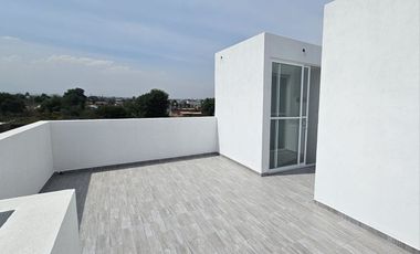 CASA EN VENTA CON ROOF GARDEN EN SAN FRANCISCO OCOTLÁN, CORONANGO