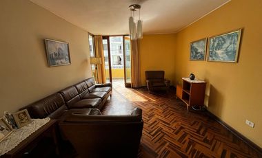VENTA CASA 2 PISOS EN URB. PRIMAVERA