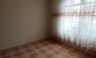 VENTA CASA 2 PISOS EN URB. PRIMAVERA