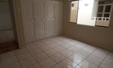 VENTA CASA 2 PISOS EN URB. PRIMAVERA