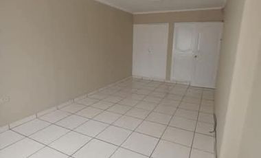 VENTA CASA 2 PISOS EN URB. PRIMAVERA