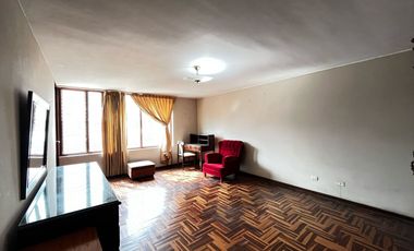 VENTA CASA 2 PISOS EN URB. PRIMAVERA