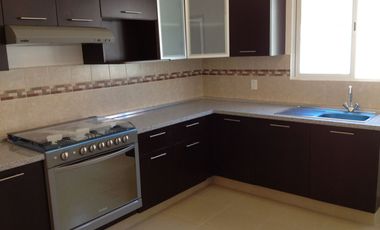 Casa en renta en Villas la Toscana, Toluca