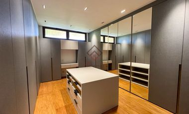 FOR SALE Modern & Automated 5BR House in White Plains, Quezon City - SH105