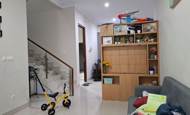 Rumah Mewah Semi Furnish di Perum Vasana Residence Condong Catur Sleman