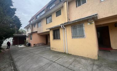 Casa 4 dormitorios, estacionamiento, patio, condominio 9 casas, Martínez de Rozas, Concepción