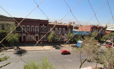 Se Arrienda Cómodo Departamento en Av. España - Santiago Centro