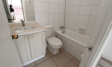 Se Arrienda Cómodo Departamento en Av. España - Santiago Centro