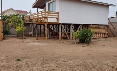 CASA Y SITIO PARA CONSTRUIR EN EL QUISCO.