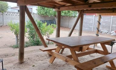 CASA Y SITIO PARA CONSTRUIR EN EL QUISCO.