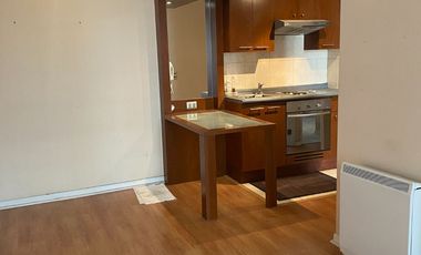 SE VENDE AMPLIO Y LUMINOSO DEPARTAMENTO,DOS DORMITORIOS A DOS CUADRAS METRO SANTA ANA SANTIAGO