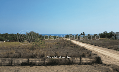 Se Vende Amplio terreno con vista al mar en Playa Agua Blanca