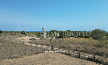 Se Vende Amplio terreno con vista al mar en Playa Agua Blanca