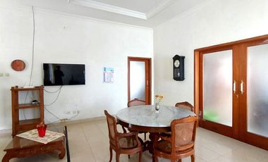 Rumah Super Luas dekat Jalan Damai Palagan