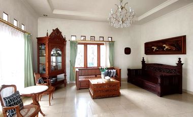 Rumah Super Luas dekat Jalan Damai Palagan