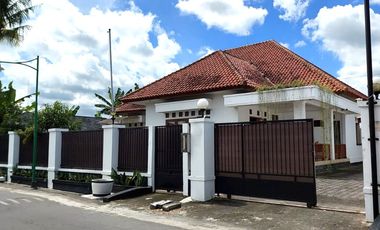 Rumah Super Luas dekat Jalan Damai Palagan