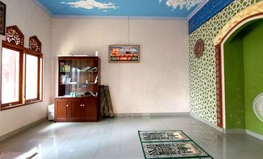 Rumah Super Luas dekat Jalan Damai Palagan