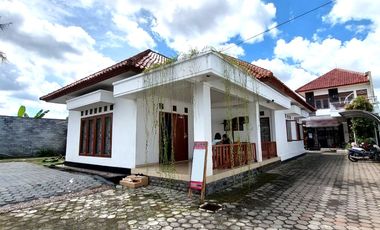 Rumah Super Luas dekat Jalan Damai Palagan