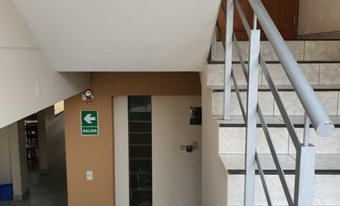 E VENDE EDIFICIO DE CINCO PISOS URB LARAPA, DETRAS LA UNIVERSIDAD ANDINA - SAN JERÓNIMO