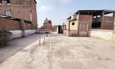Se Vende Casa A Precio De Terreno Por Remodelar Frente A Parque