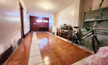 Se Vende Casa A Precio De Terreno Por Remodelar Frente A Parque